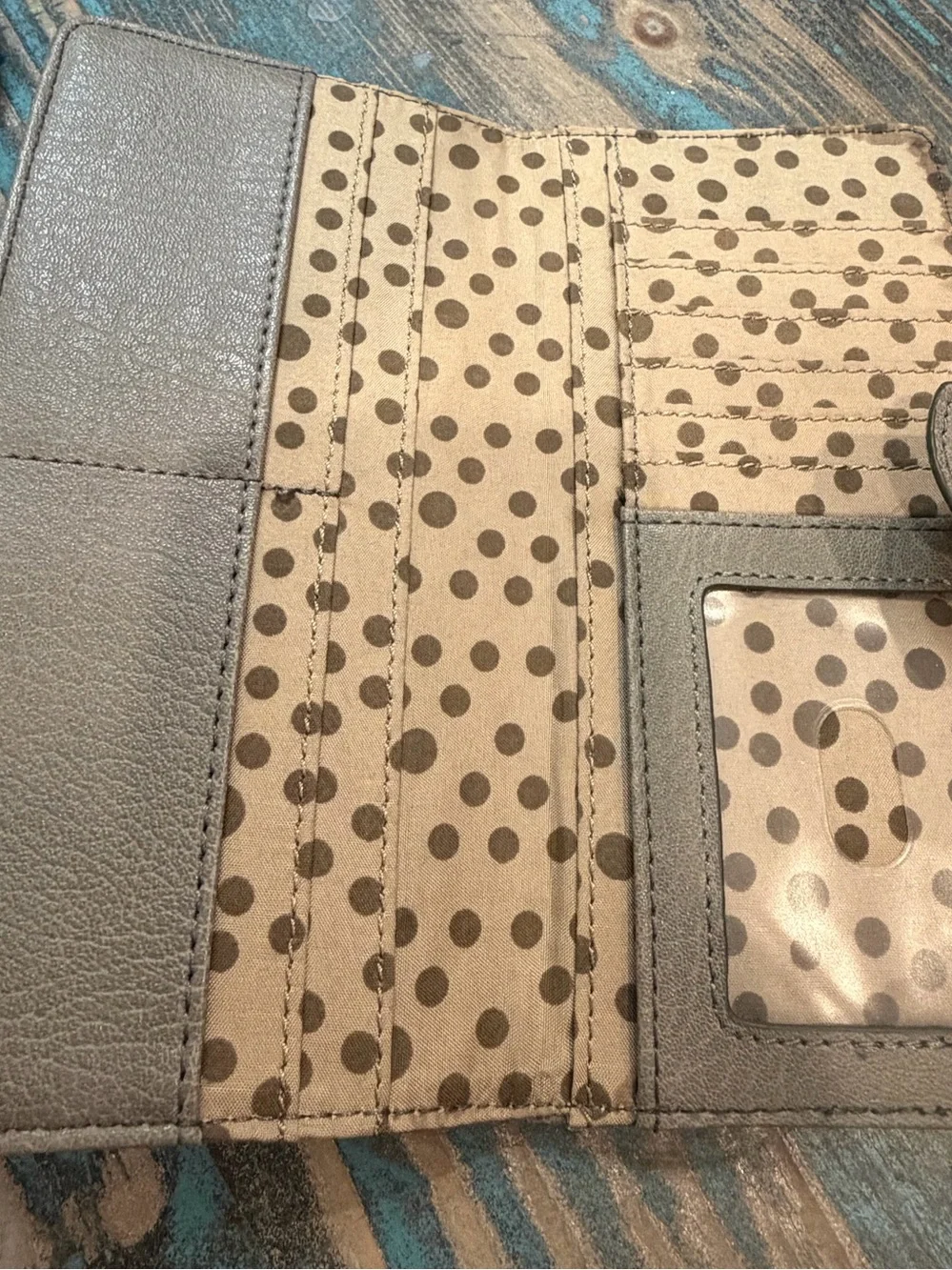 Relic Taupe Women's Snap Wallet - Neutral Taupe